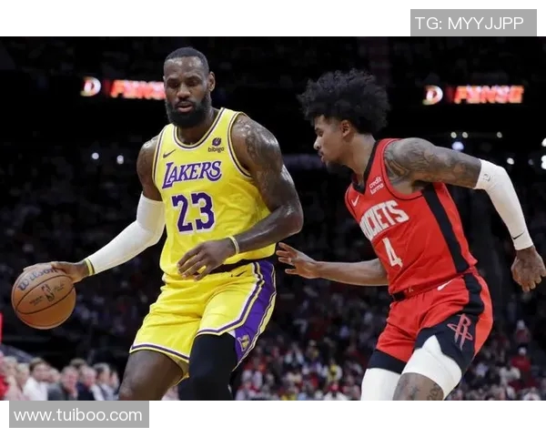 火箭与湖人激战回顾2015年3月13日精彩瞬间与赛后分析 火箭与湖人激战回顾2015年3月13日精彩瞬间与赛后分析